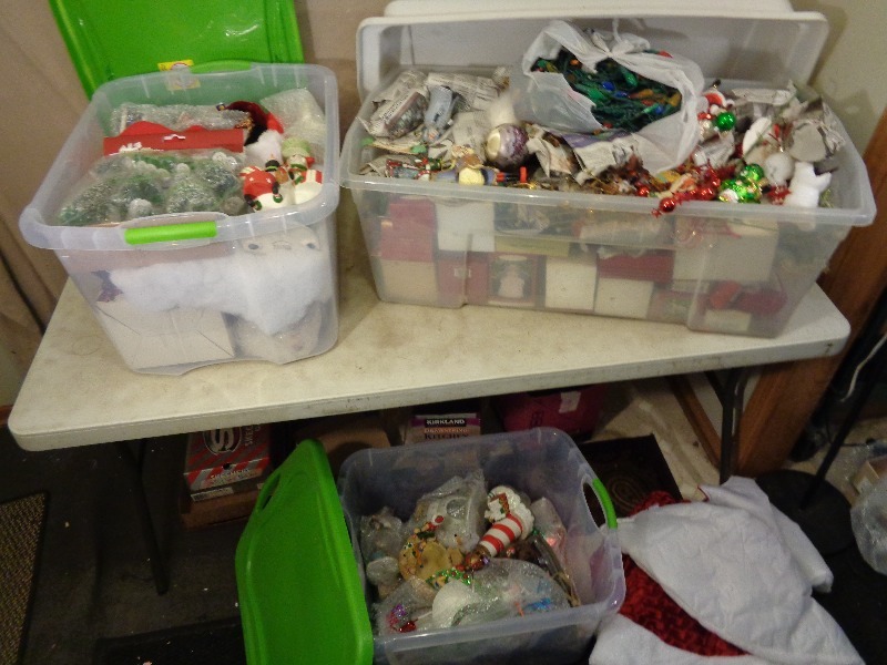 lot 267 image: Large Lot of Christmas Items