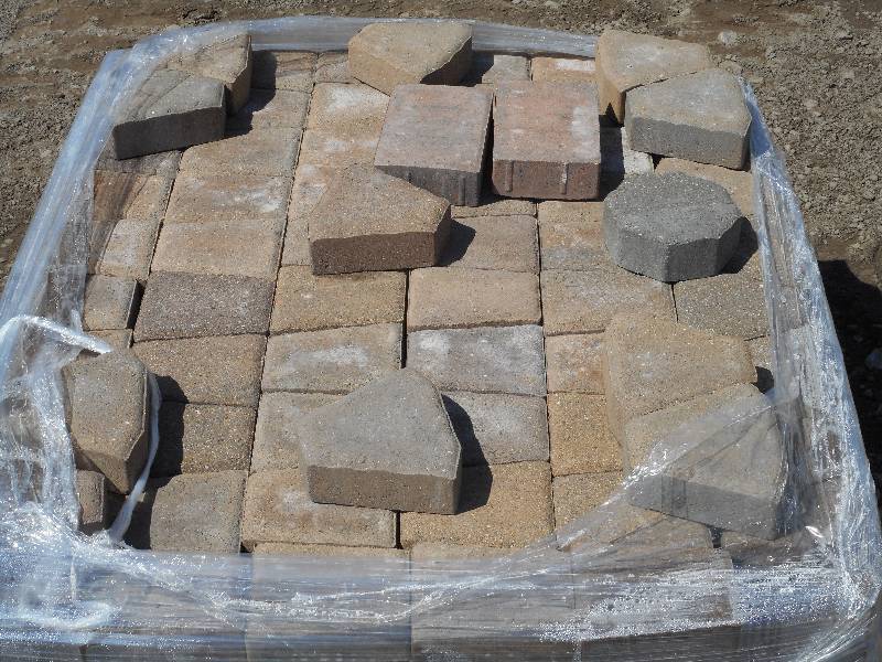(1) Pallet Of 2.5 Thick Non-Tumbled 6x6 Paver Stones