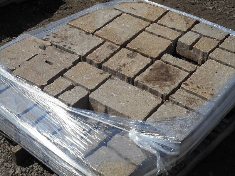 (1) Pallet Of 3.5 Thick Landscape Block