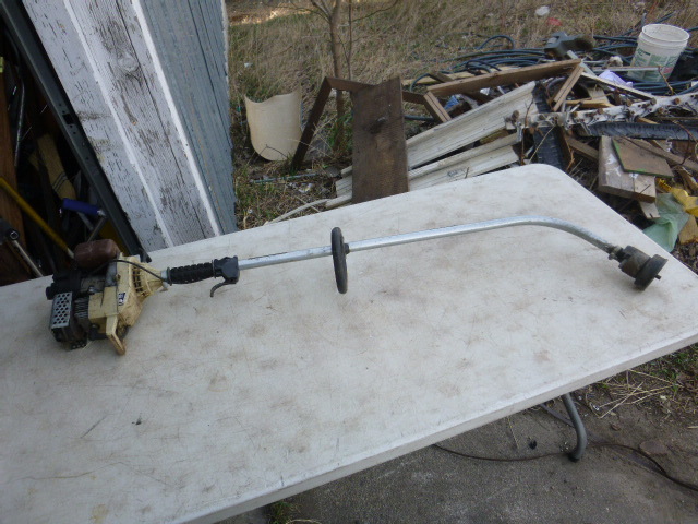 lot 14 image: Ryan Yard Trimmer
