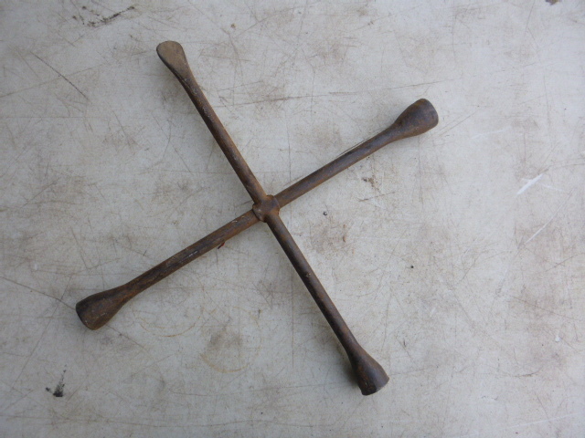 lot 22 image: 4-Way Tire Wrench