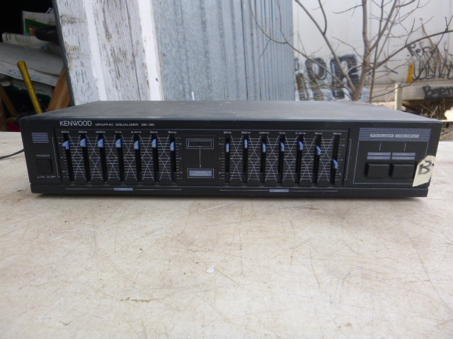 lot 32 image: Kenwood Graphic Equalizer