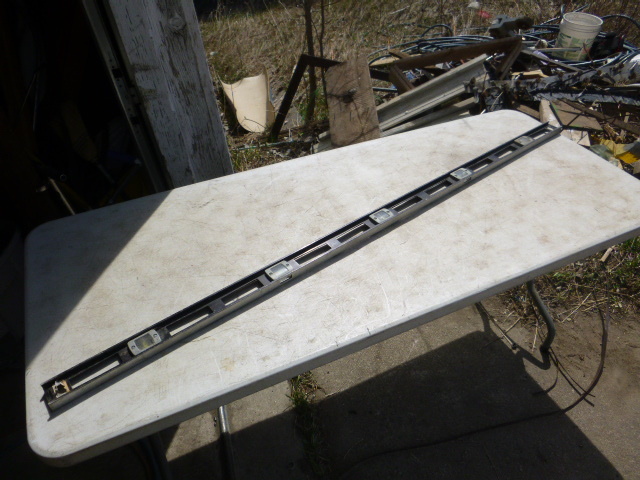 lot 64 image: Aluminum Level