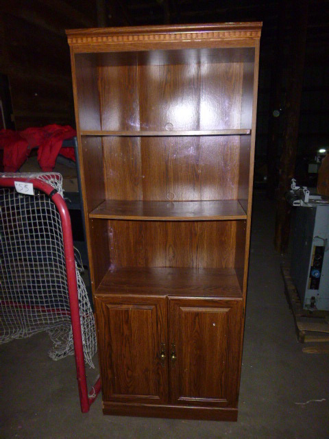 lot 52 image: Hutch