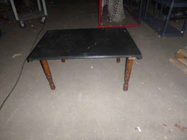 lot 70 image: Coffee Table