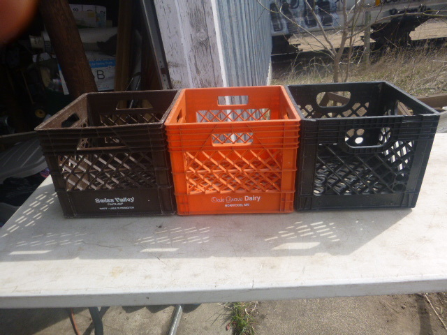 lot 76 image: 3 Crates