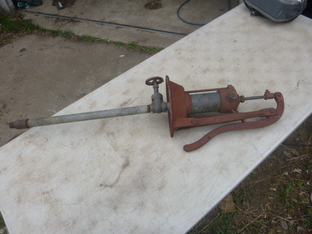 lot 91 image: Hand Well Pump