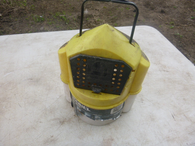 lot 95 image: Frabill Flow Troll Bait Bucket