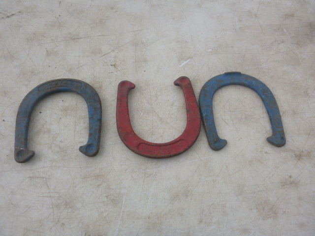 lot 98 image: 3 Horse Shoes