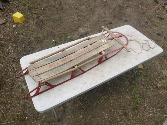 lot 115 image: 57 Sled