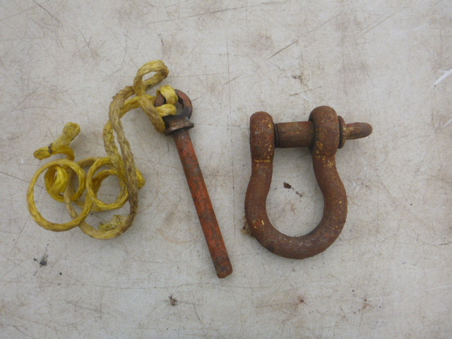 lot 123 image: Clevis and Hitch Pin