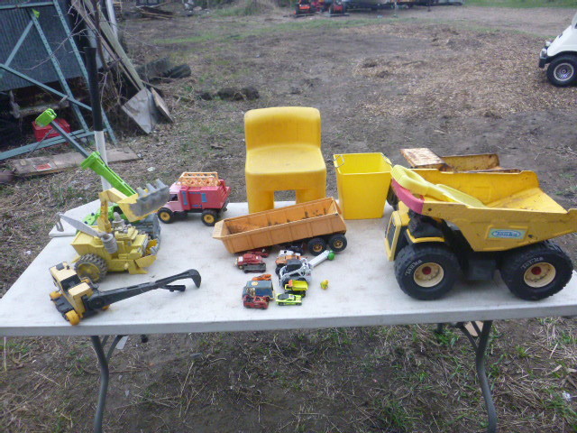 lot 130 image: Miscellaneous Toys