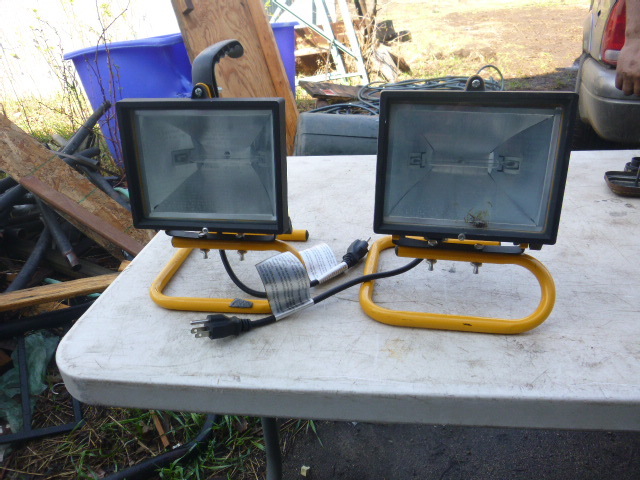 lot 173 image: 2 Lister Portable Halogen Work Lights