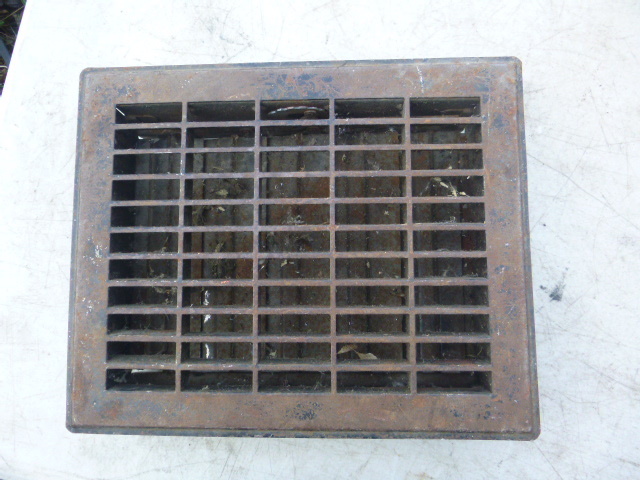 lot 176 image: Vintage Floor Vent