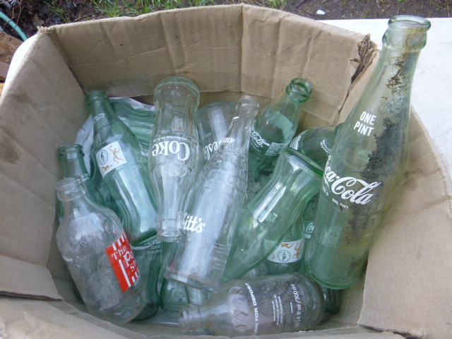 lot 178 image: Miscellaneous Glass Pop Bottles