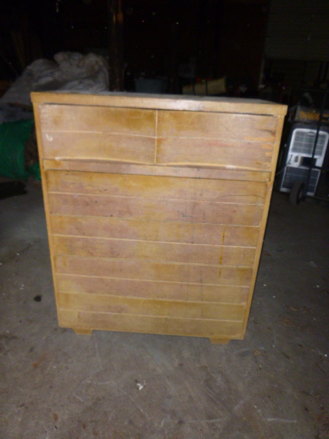 lot 187 image: Dresser