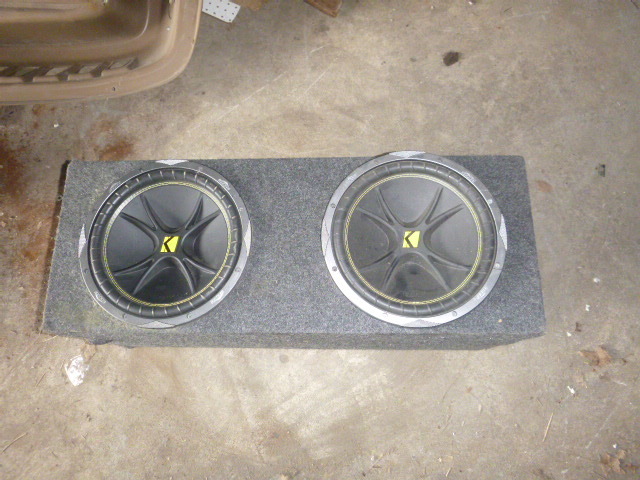 lot 191 image: Kicker Speakers