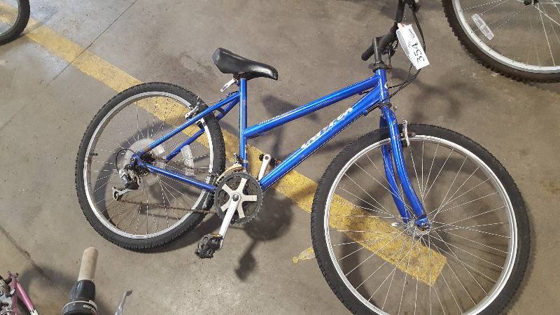 lot 354 image: Blue Univeca Rover 320 Bike, 22 Rim