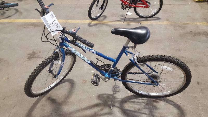 lot 363 image: Light Blue Huffy Charm Bike, 20 Rim