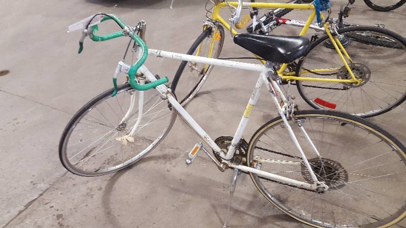 lot 376 image: White Bike, 26 Rim