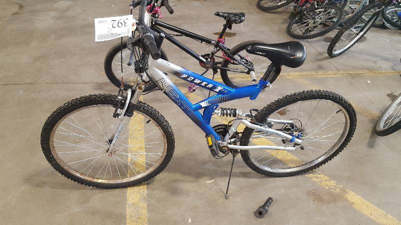 lot 392 image: BlueSilver Next PowerX 18-Speed Mountain Bike, 22 Rim