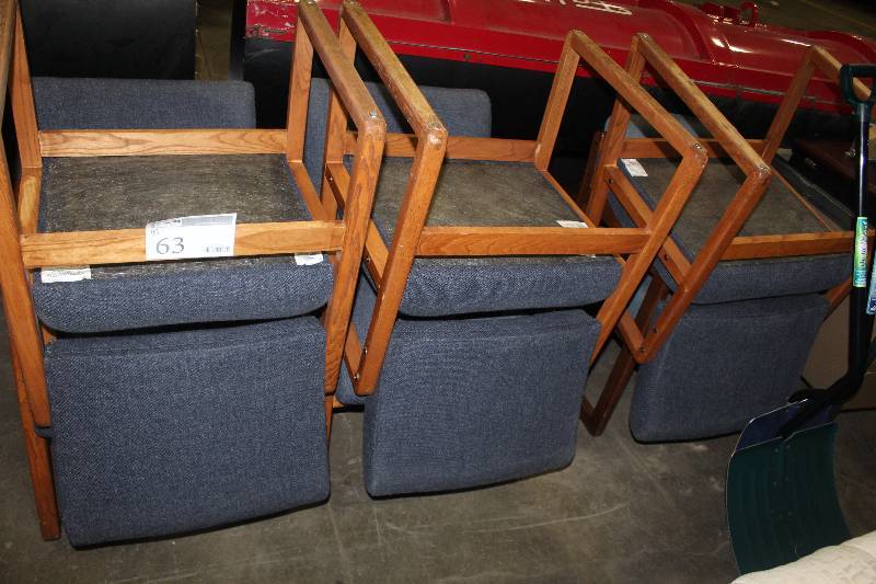 lot 63 image: Lot of (6) Lobby Chairs