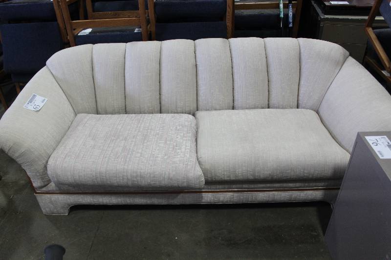 lot 65 image: Sofa
