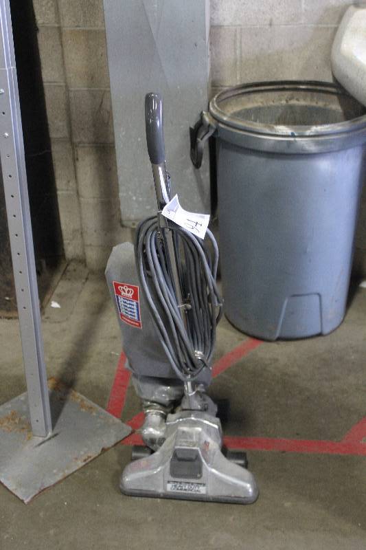 lot 94 image: Royal Commercial Floor Vacuum
