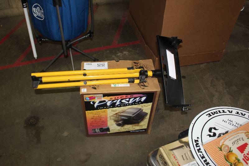 lot 88 image: Lot of (2) Electronics Including Super Prism Image Projector Tripod