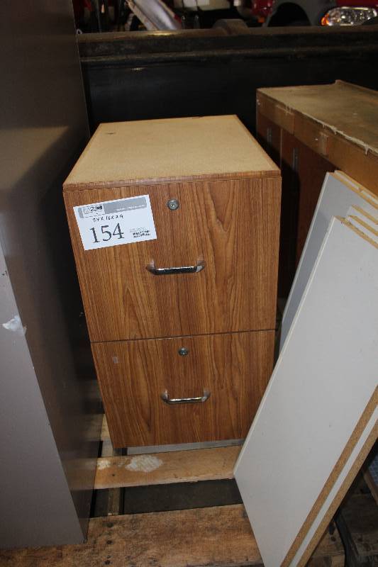 lot 154 image: 2-Drawer Filing Cabinet