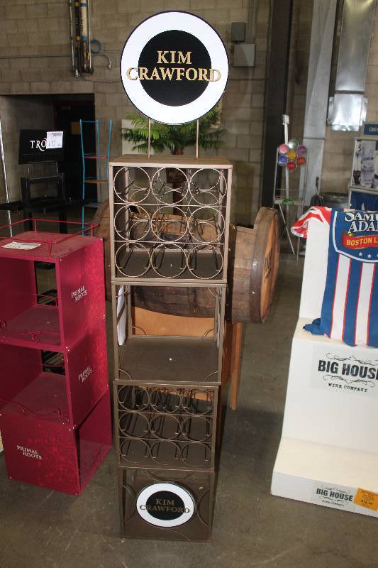 lot 114 image: Crawford LOGO Wine Display Rack