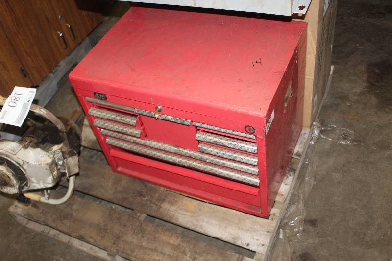 lot 183 image: Tool Chest