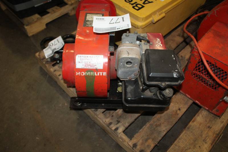 lot 177 image: Homelite Blower