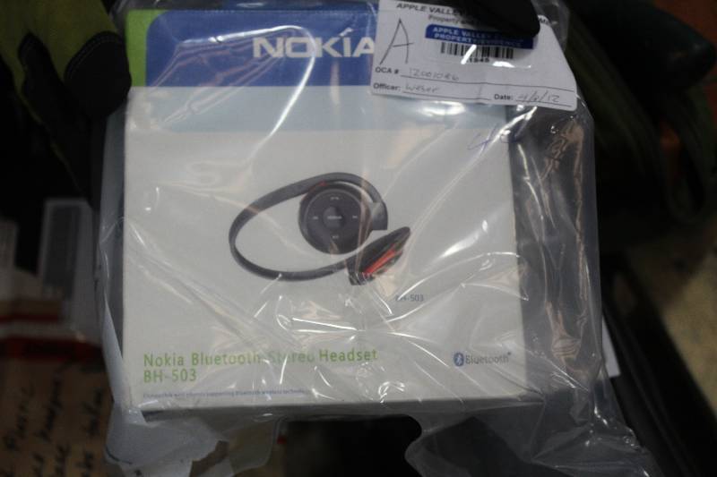 lot 163 image: Nokia Bluetooth Stereo Headset