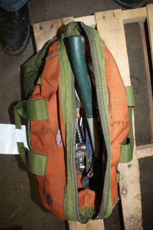 lot 158 image: Tool Bag w Tools