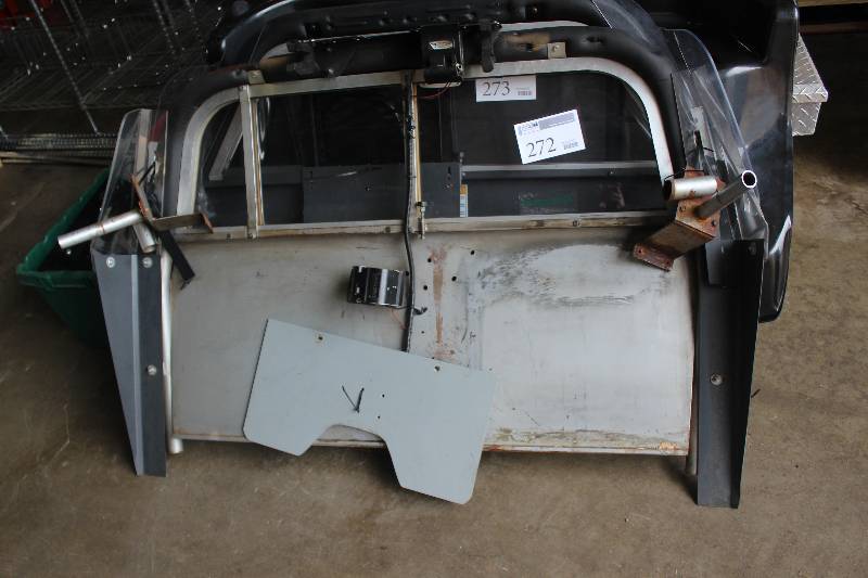 lot 272 image: Police Cage