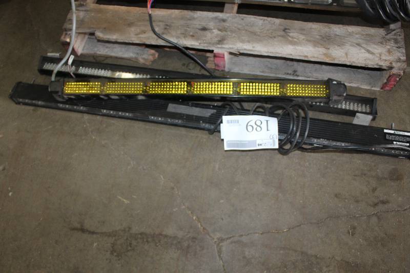 lot 189 image: Lot of (3) Light Bars