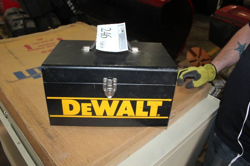 lot 246 image: Dewalt Cordless Circular Saw w Case