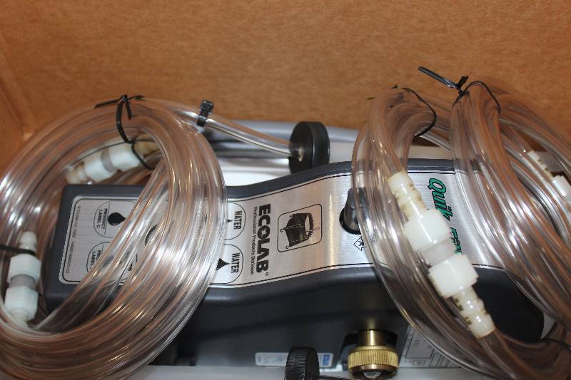 lot 254 image: Ecolab Quickfill Pro IV Product Dispenser
