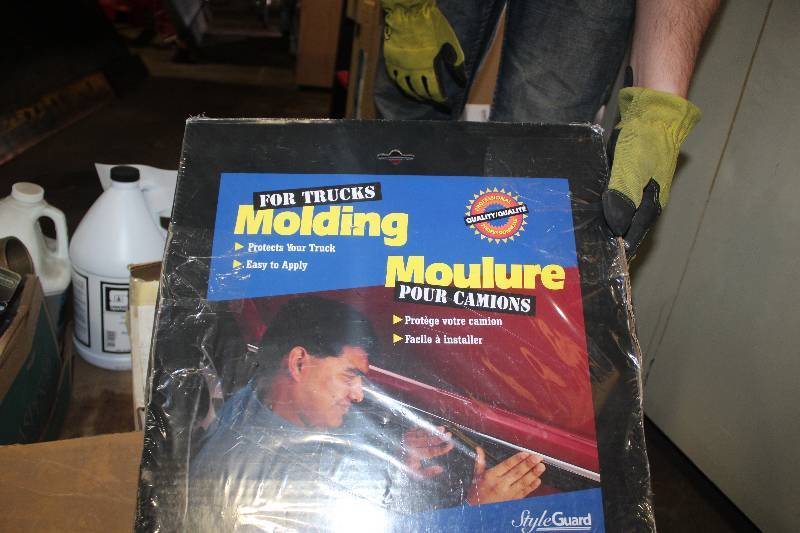 lot 205 image: Truck Moulding