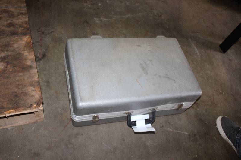 lot 195 image: Metrotech 850 Components wCase