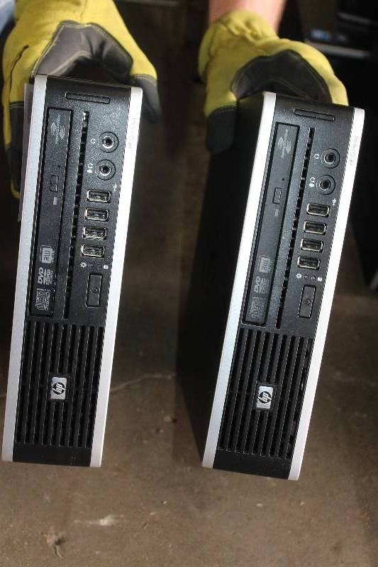 lot 224 image: Lot of (2) HP Compaq Series 8000 Desktop