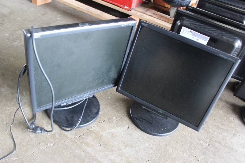 lot 134 image: Lot of (2) NEC 17 LCD Monitors