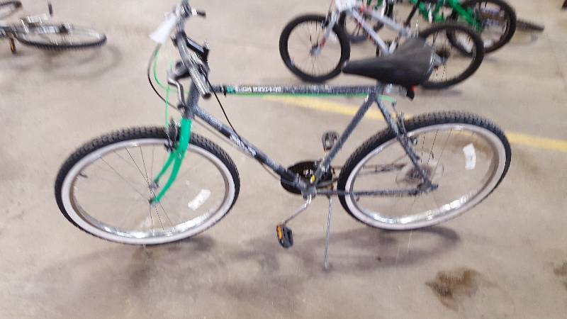 lot 310 image: BlackGreen Stone MTN Drones Cross trek Bike, 22 Rim