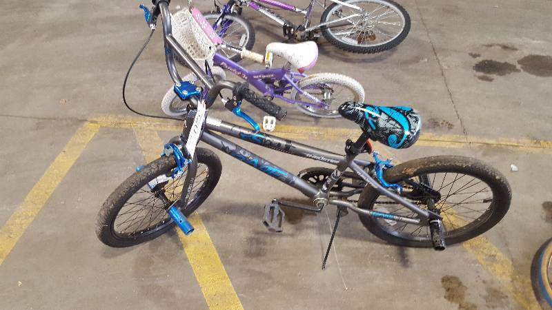 lot 320 image: BlackBlueCharcoal Rage Trick Bike, 16 Rim