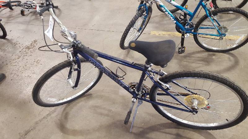 lot 350 image: Purple Mongoose DX 3-5 Bike, 21 Rim