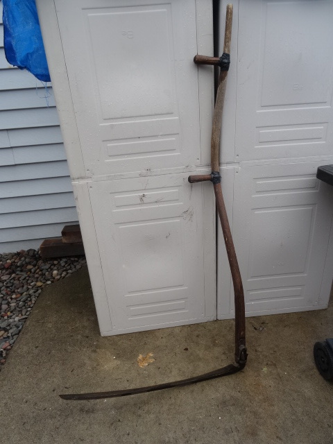 lot 55 image: Vintage Farm Scythe