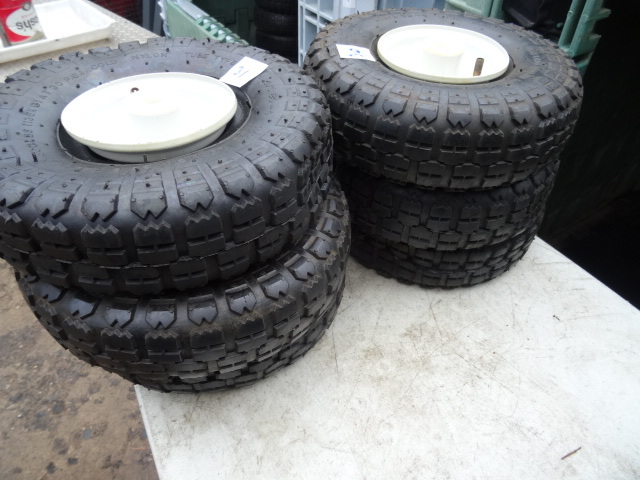 lot 32 image: 6 Balloon Tires New Rims  New Tires