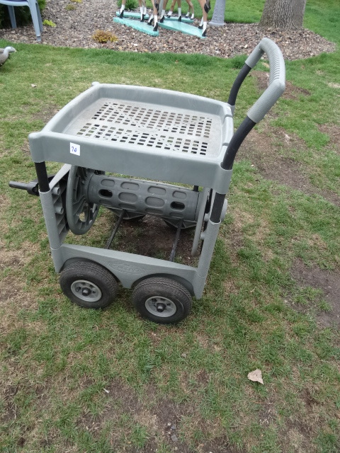 lot 70 image: Suncast Hose Reel and Garden Caddy