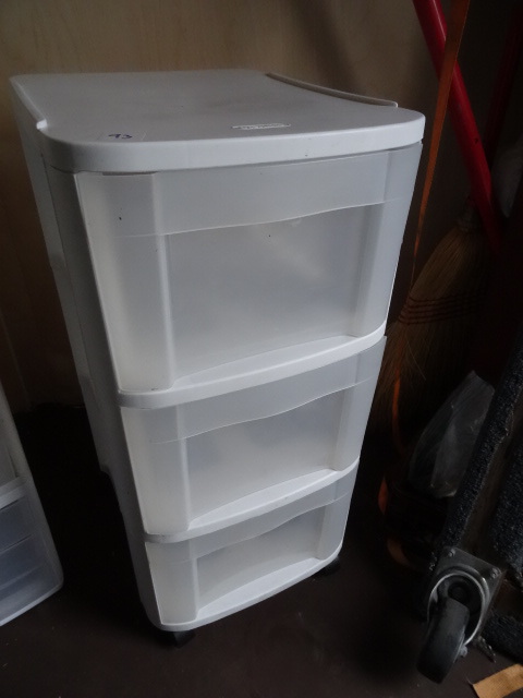lot 93 image: 3 Drawer Sterilite Bin on Wheels